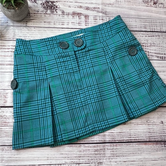 Plaid School Girl Skirt - Picture 2 of 7